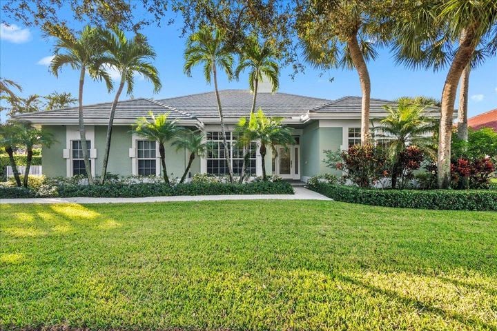 Immaculate waterfront pool home