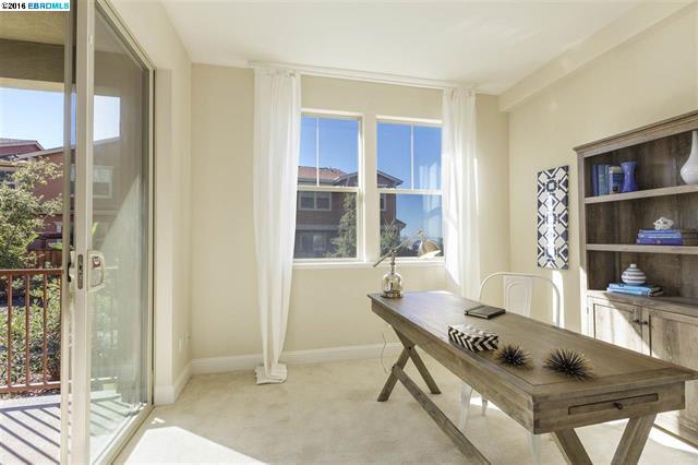 6463 Bayview Dr, Oakland, CA 94605