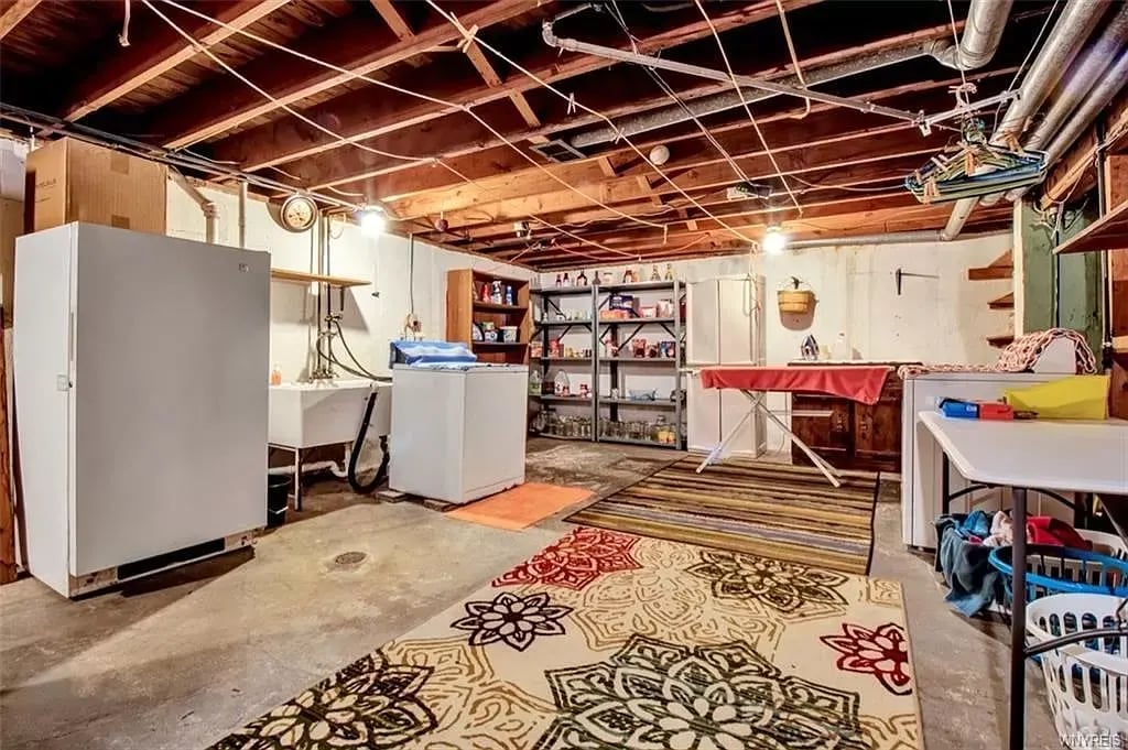 78 Hillside Ave