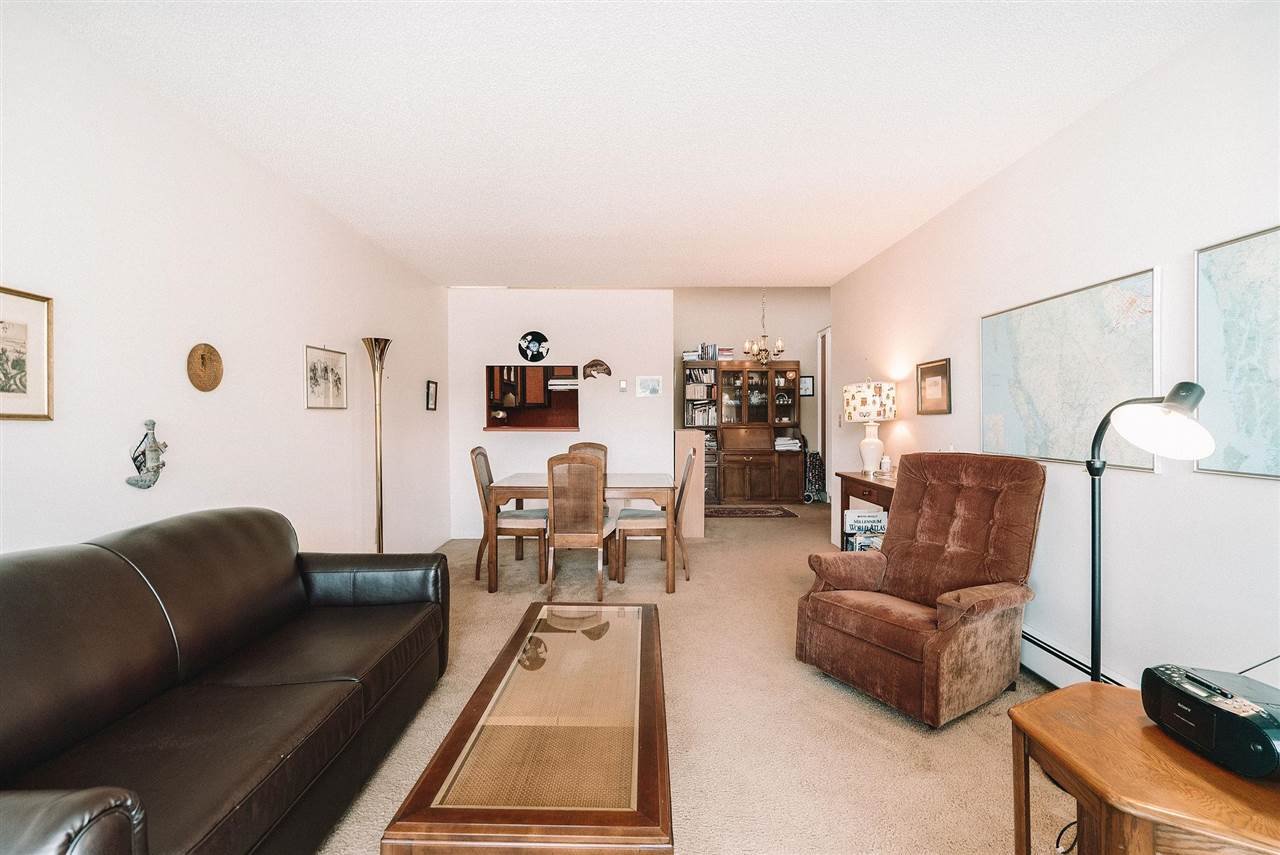 312-3875 W 4th Ave