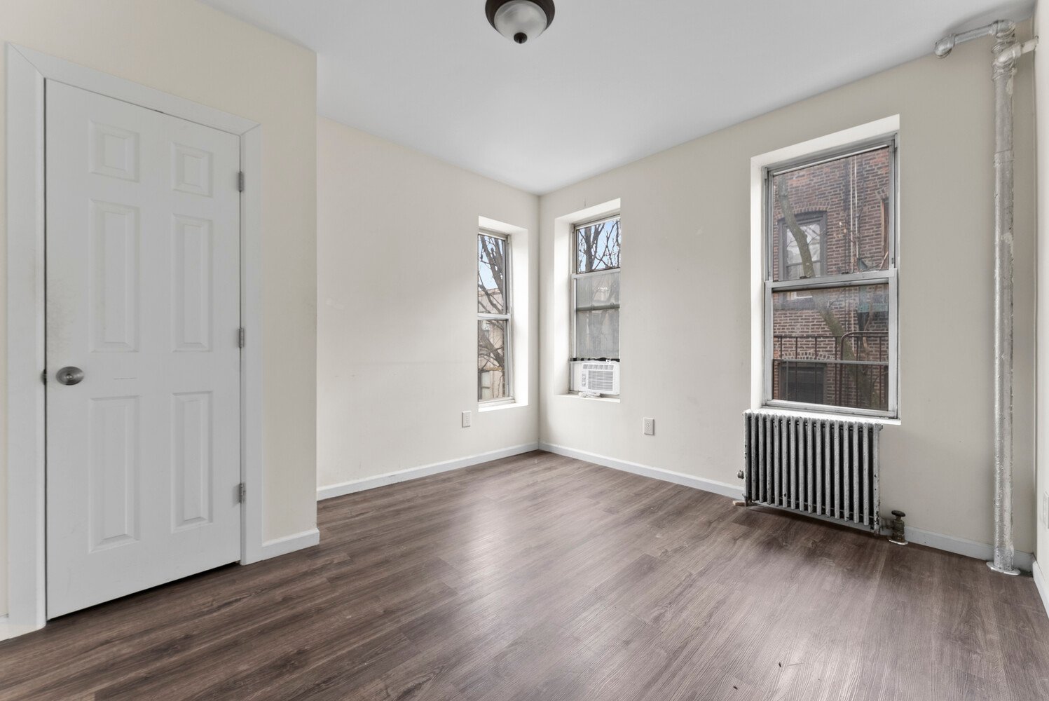 112 Suffolk Street, Apt 4C