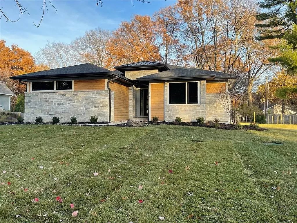 9435 Meadow Lane