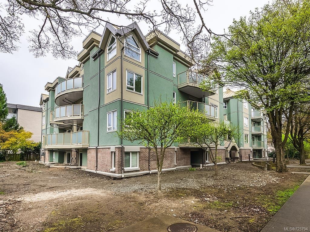 404-2710 Grosvenor Rd