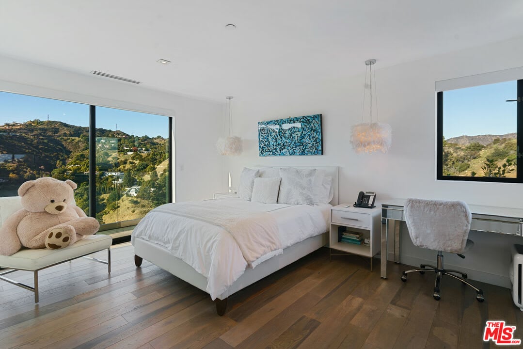 Pristine Lodge