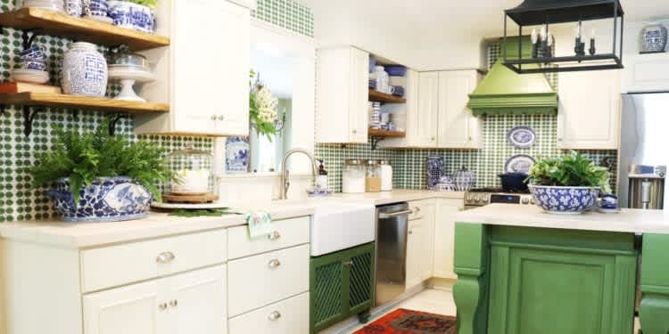 House Tour: Gorgeous Greens