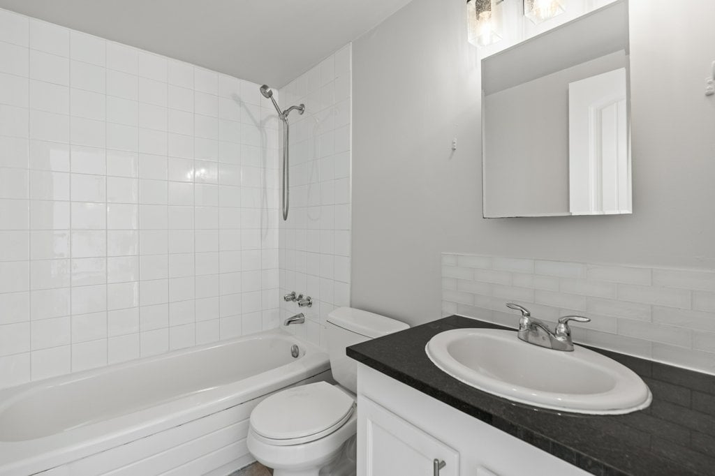 318-3304 35 Ave