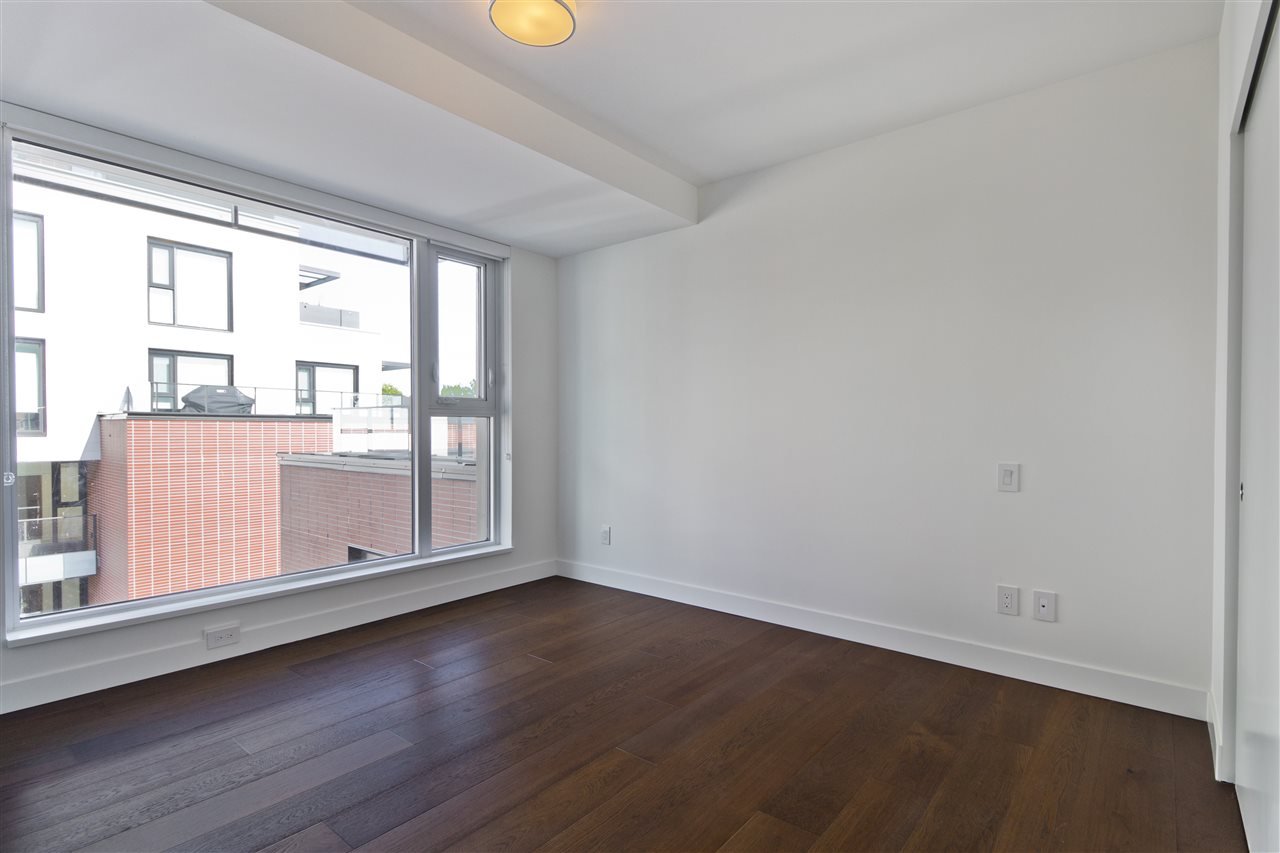 706-1571 W 57th Ave