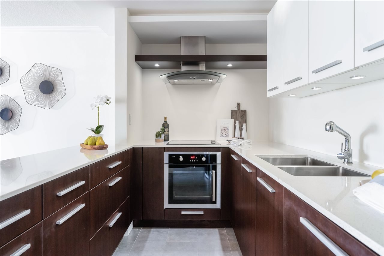 207-2211 W 2nd Ave