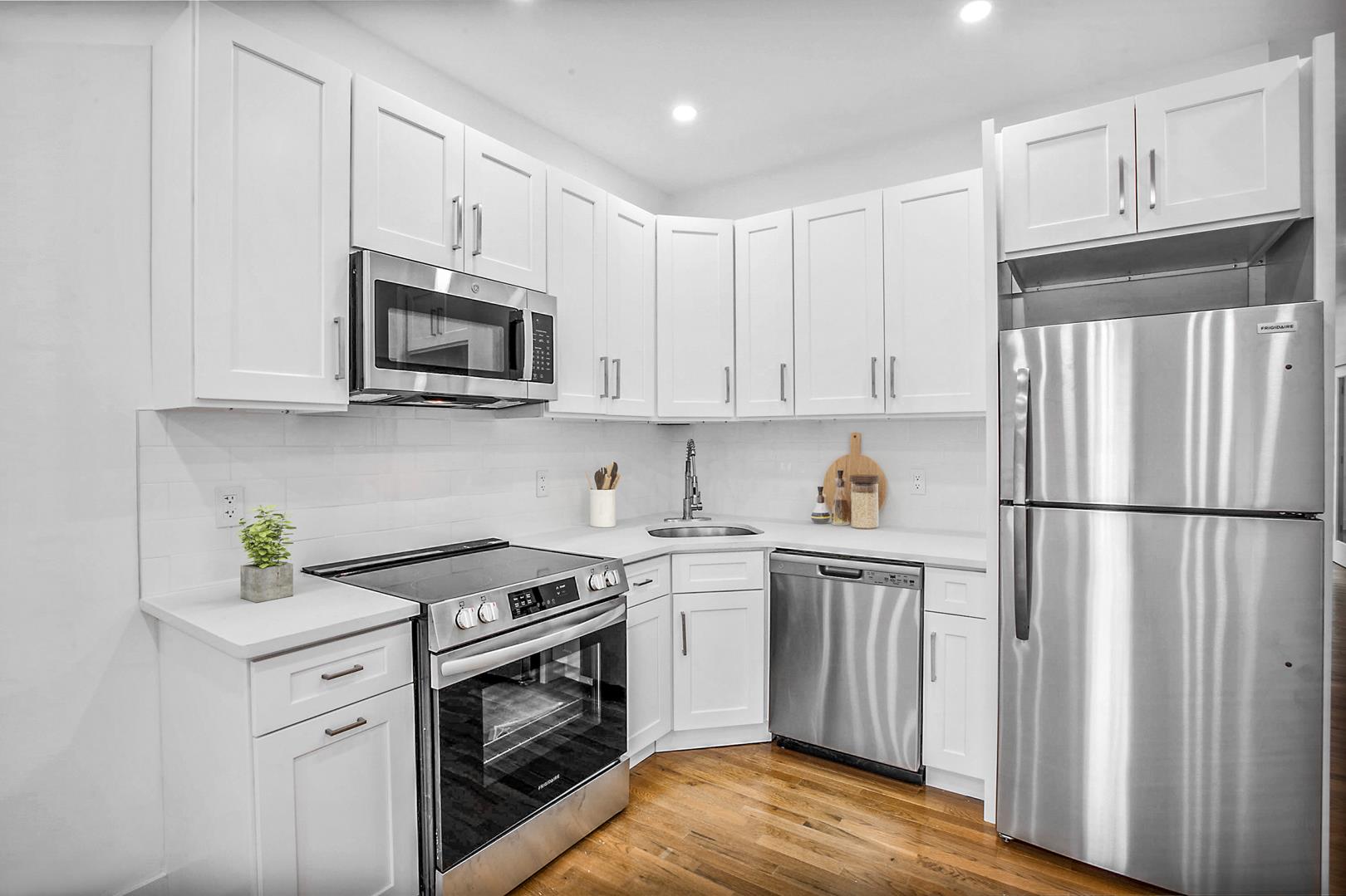 176 Schenectady Avenue, Apt 3