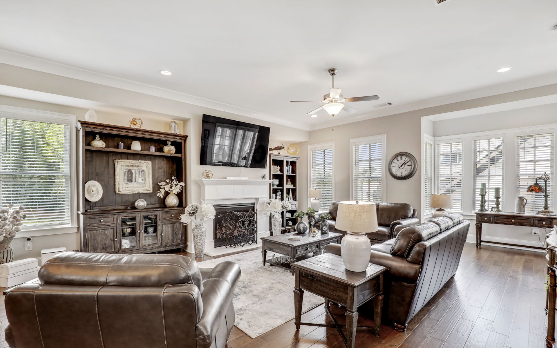 6626 Sterling Drive