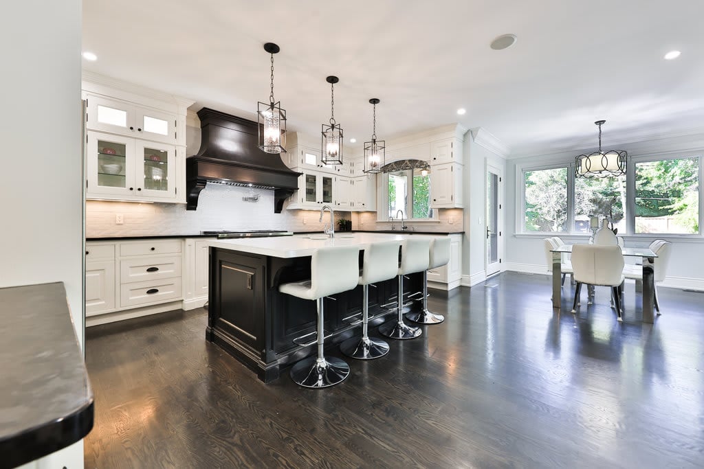 2015 Elmhurst Avenue, Oakville
