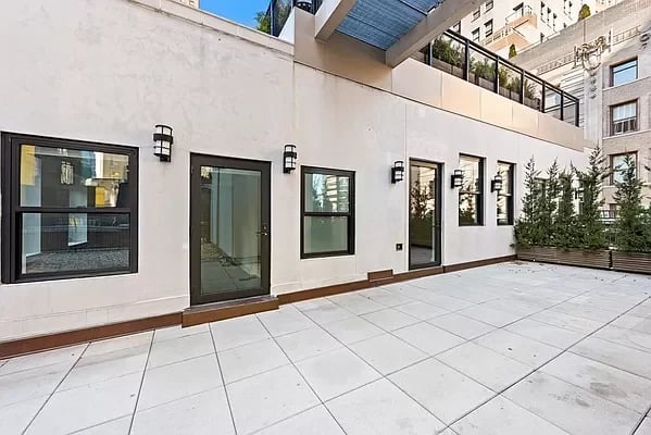 25 Broad St PH2C