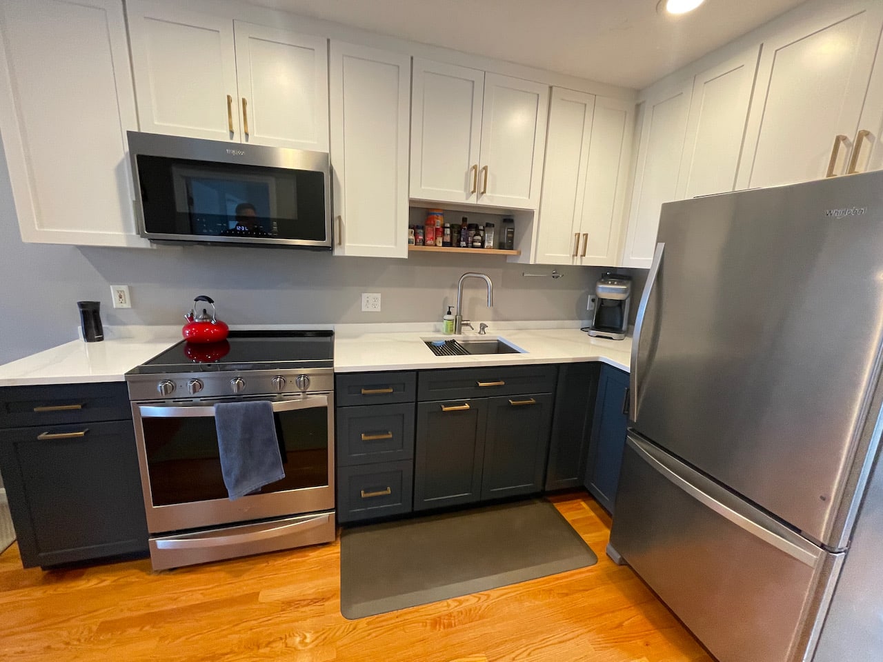 DECEMBER 1 - East Boston 2 bed 1 bath w/ Patio and Common Laundry - FURNISHED OR UNFURNISHED! 