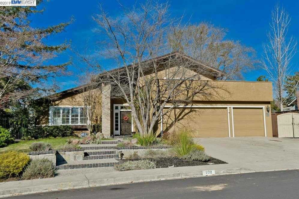 228 Saint Christopher Dr