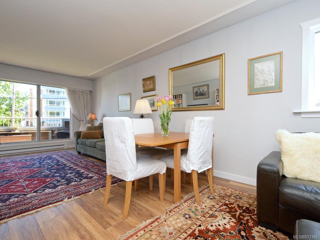 205-545 Rithet St