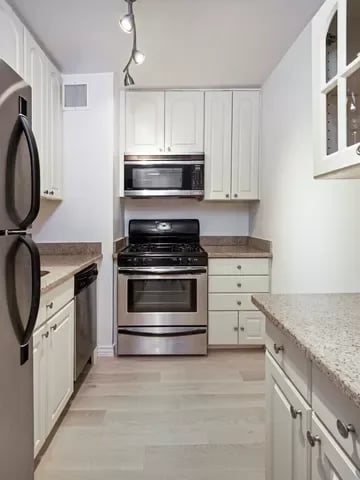 444 E 75th St #5-B