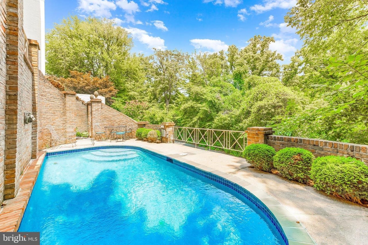 2128 Cathedral Ave NW - Buyer Represented