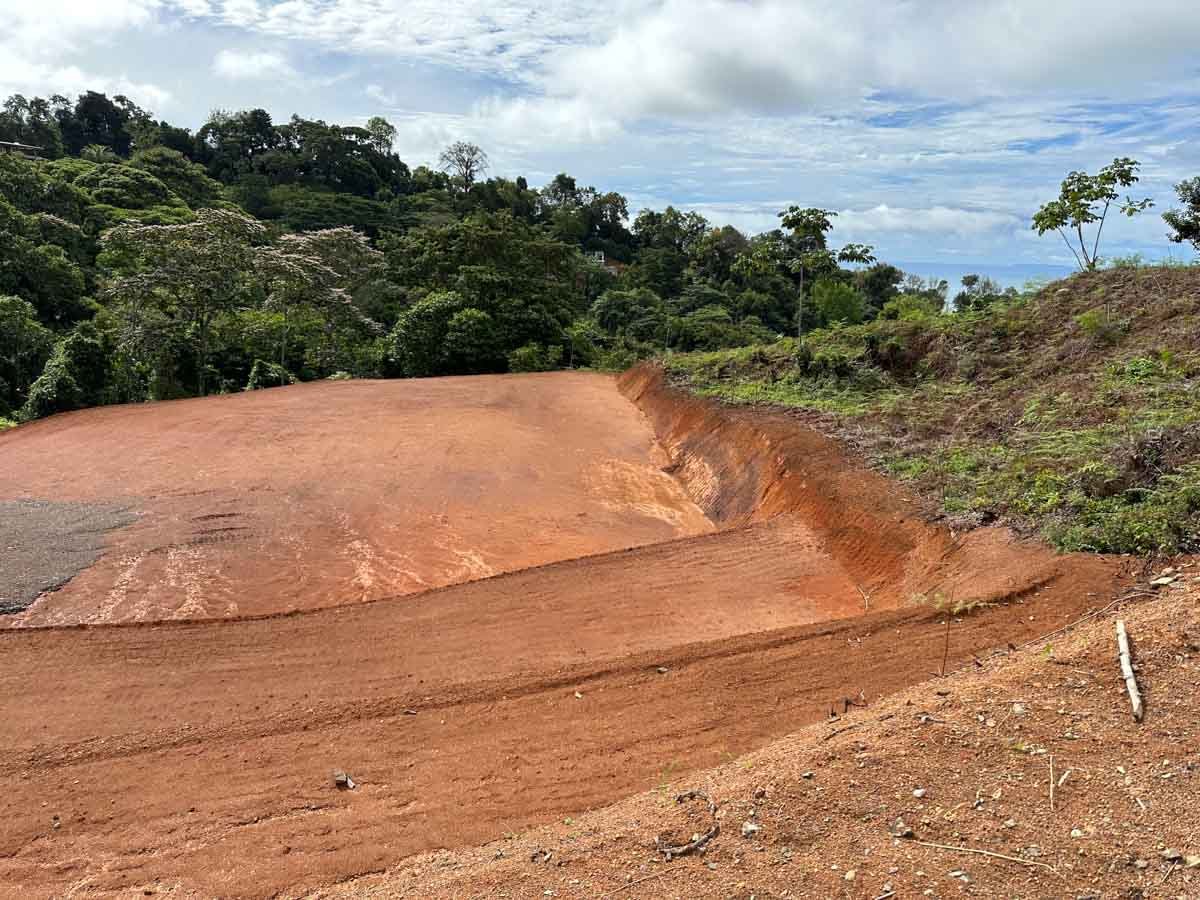 Ocean view, immaculately prepared, jungle and river lot in Ojochal. Ready To Build!.