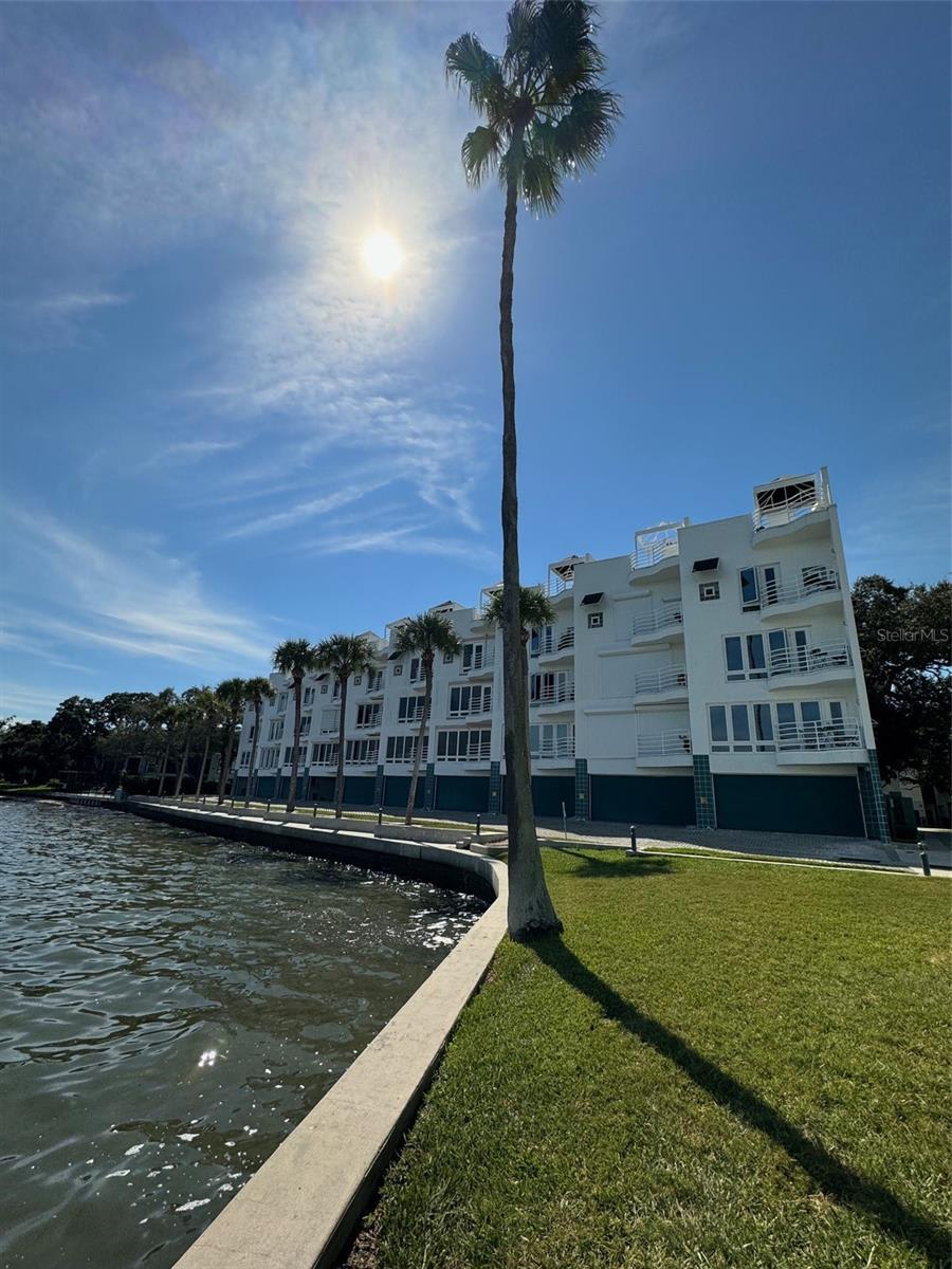 4950 Bayshore Blvd #27