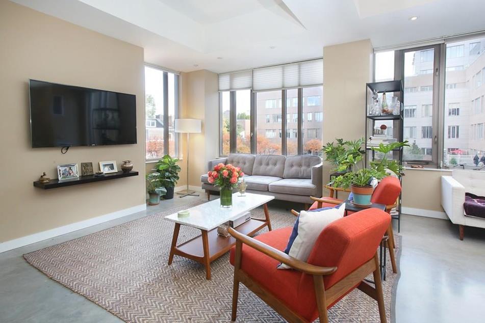 1313 Washington St #323