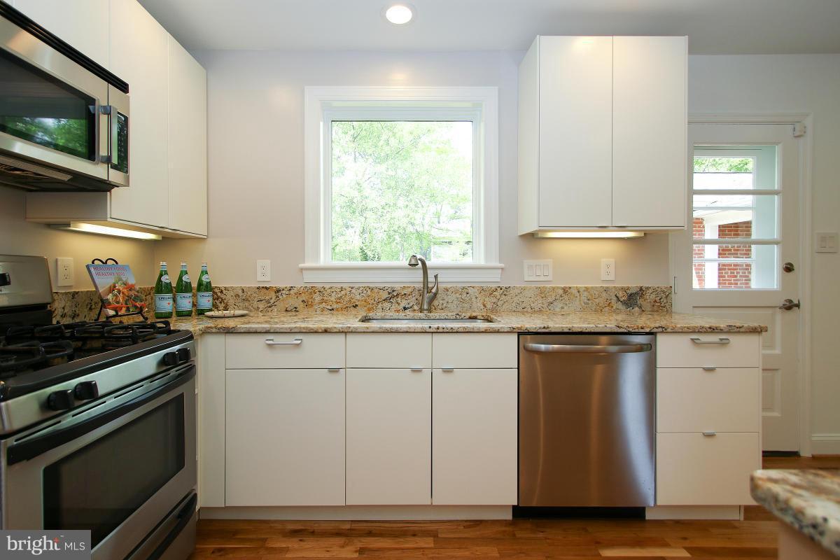 312 Yale Dr
