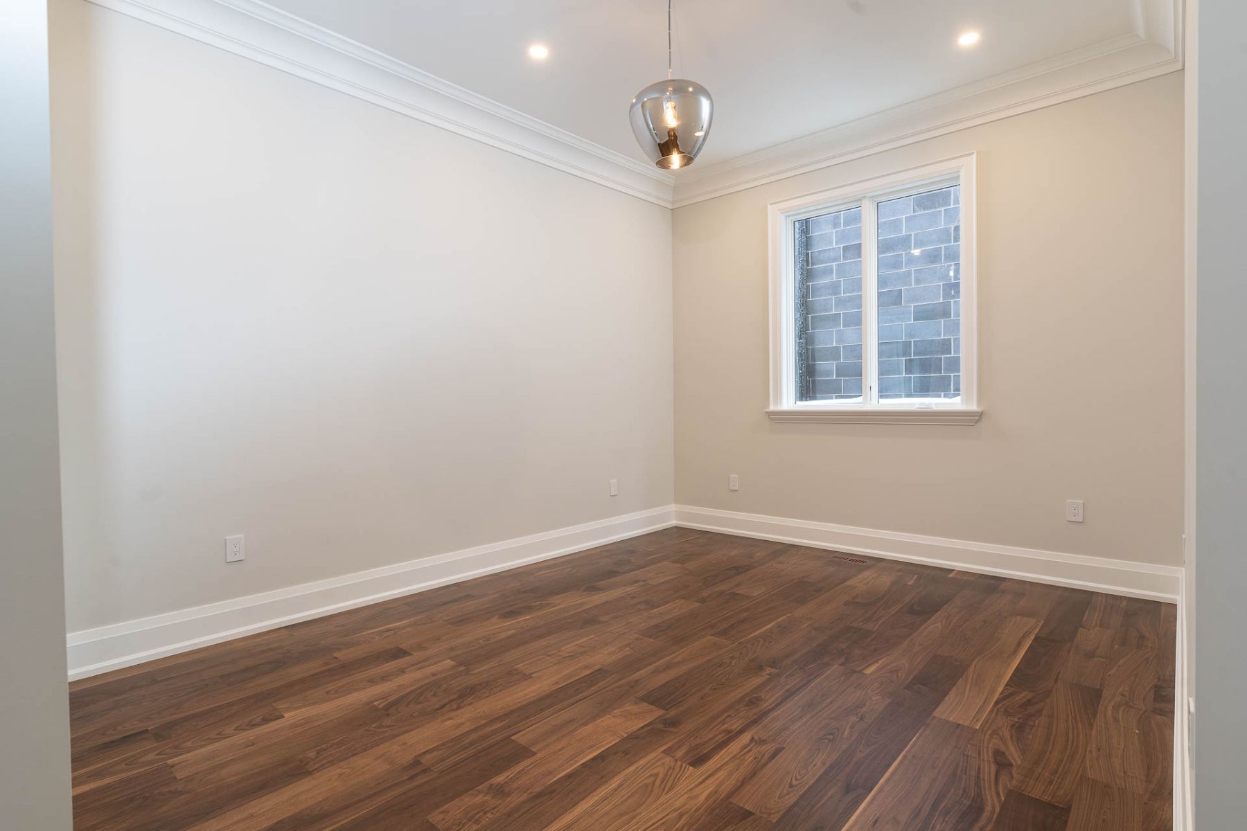 49 Dunvegan Rd