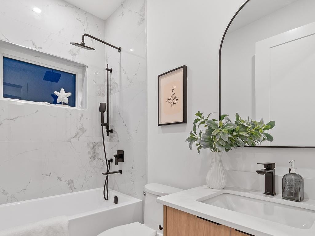 A-3538 W 14th Ave
