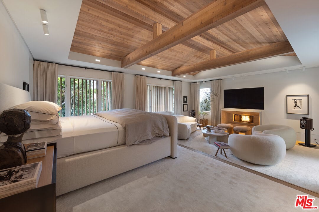 Serene Opulent