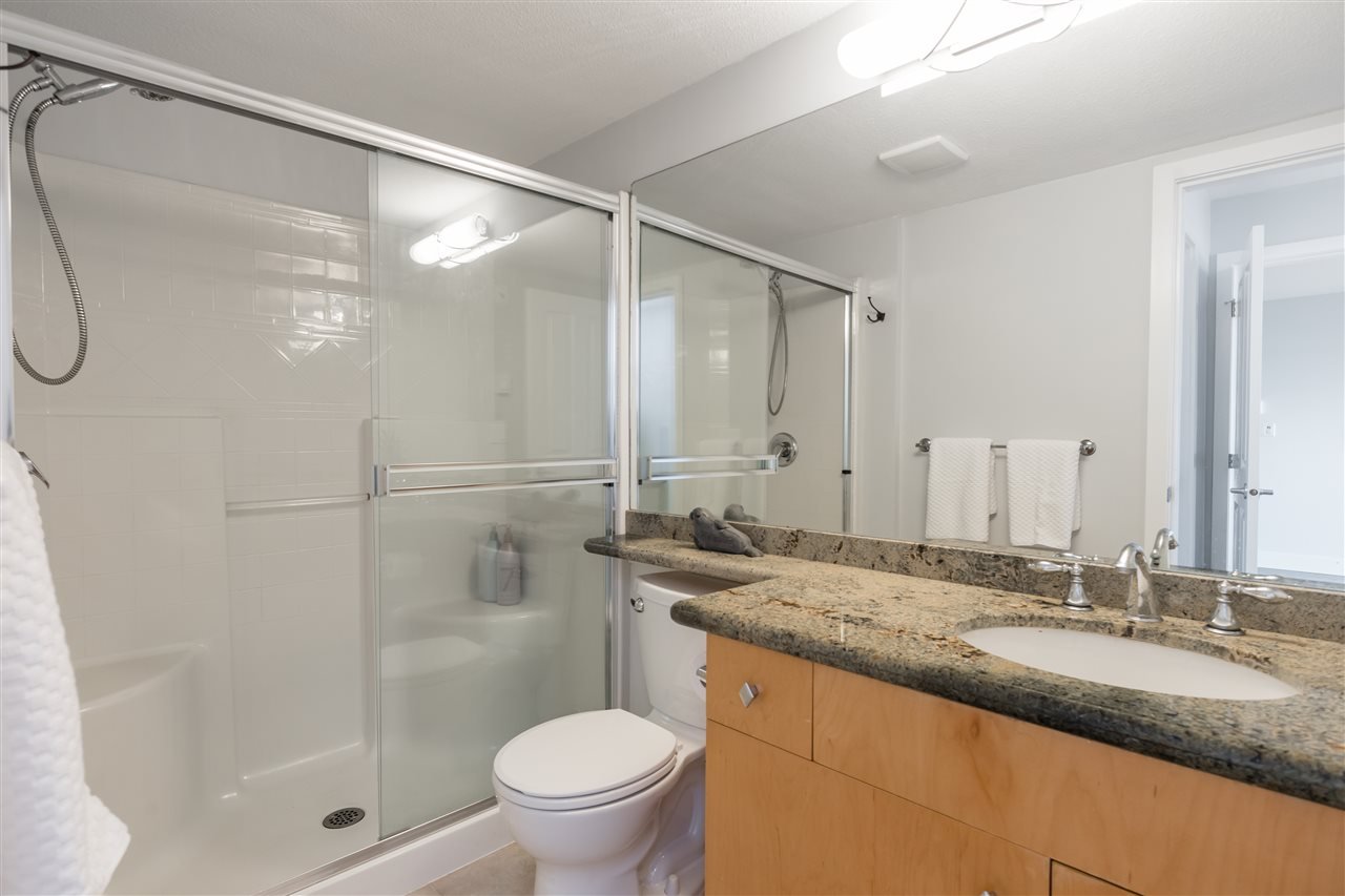 409-108 W Esplanade