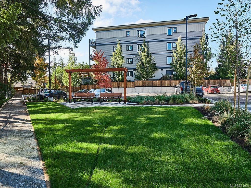 408-7162 West Saanich Rd, Central Saanich