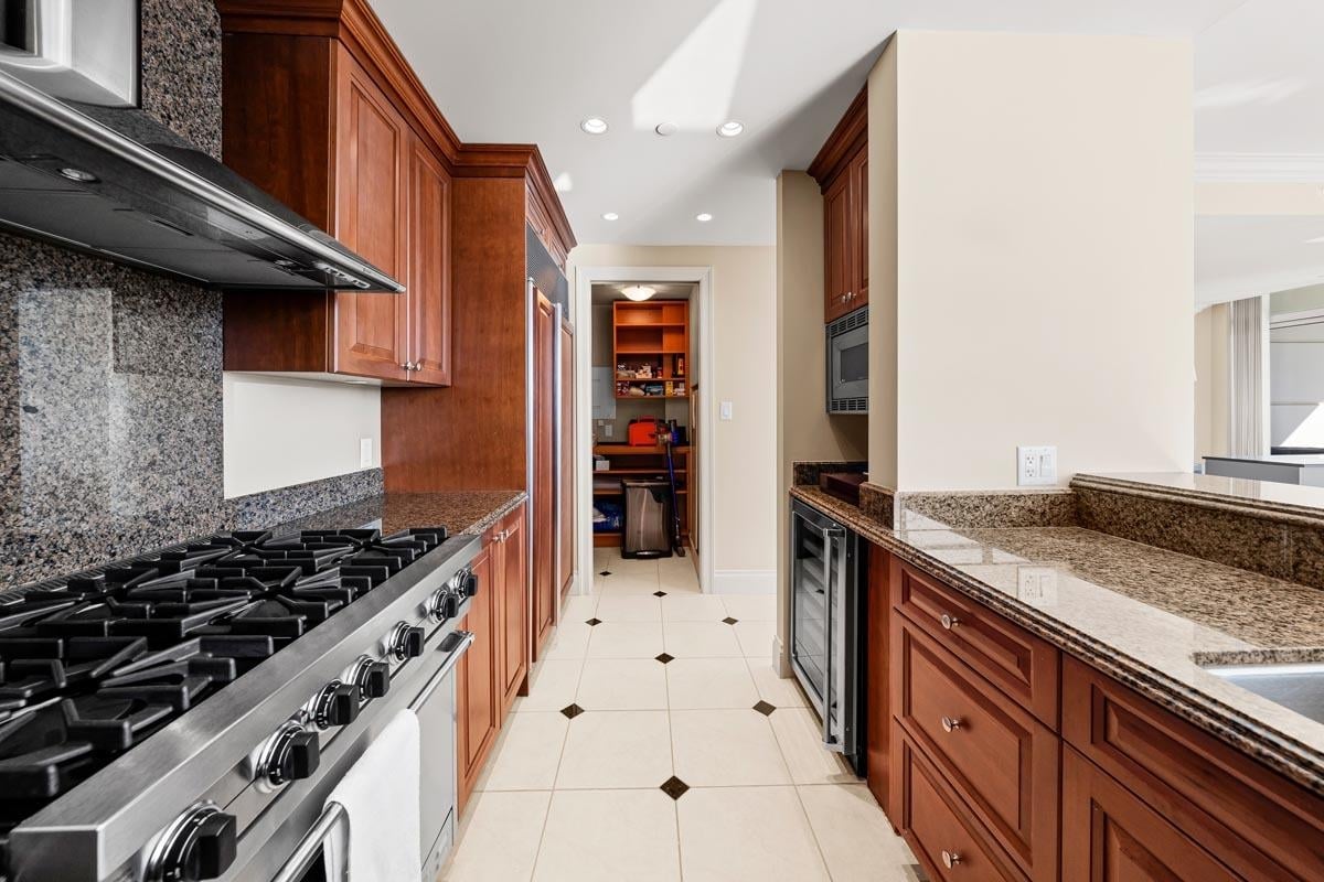 2001-428 Beach Crescent, Vancouver