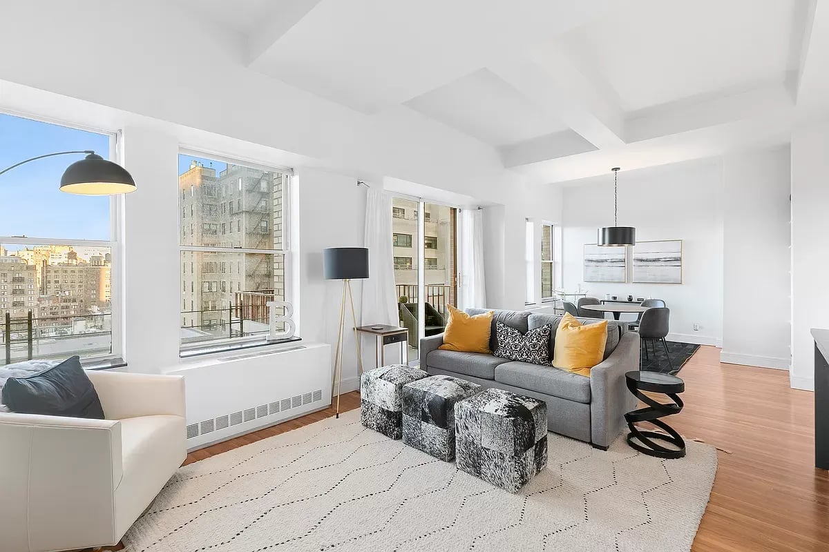 40 East 61st Street Unit: 16B