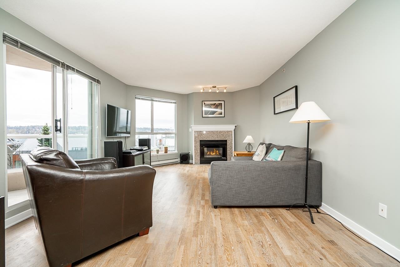 701-1185 Quayside Dr