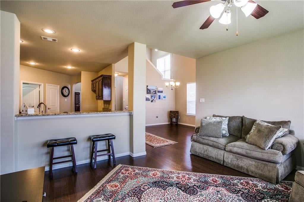 2709 Triangle Leaf Dr