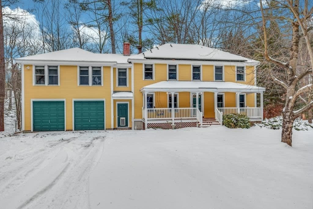 1010 Flat Hill Rd