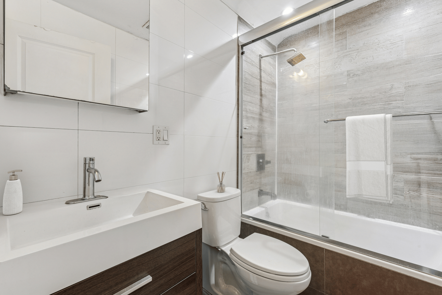 98 Cooper Street, Apt 1