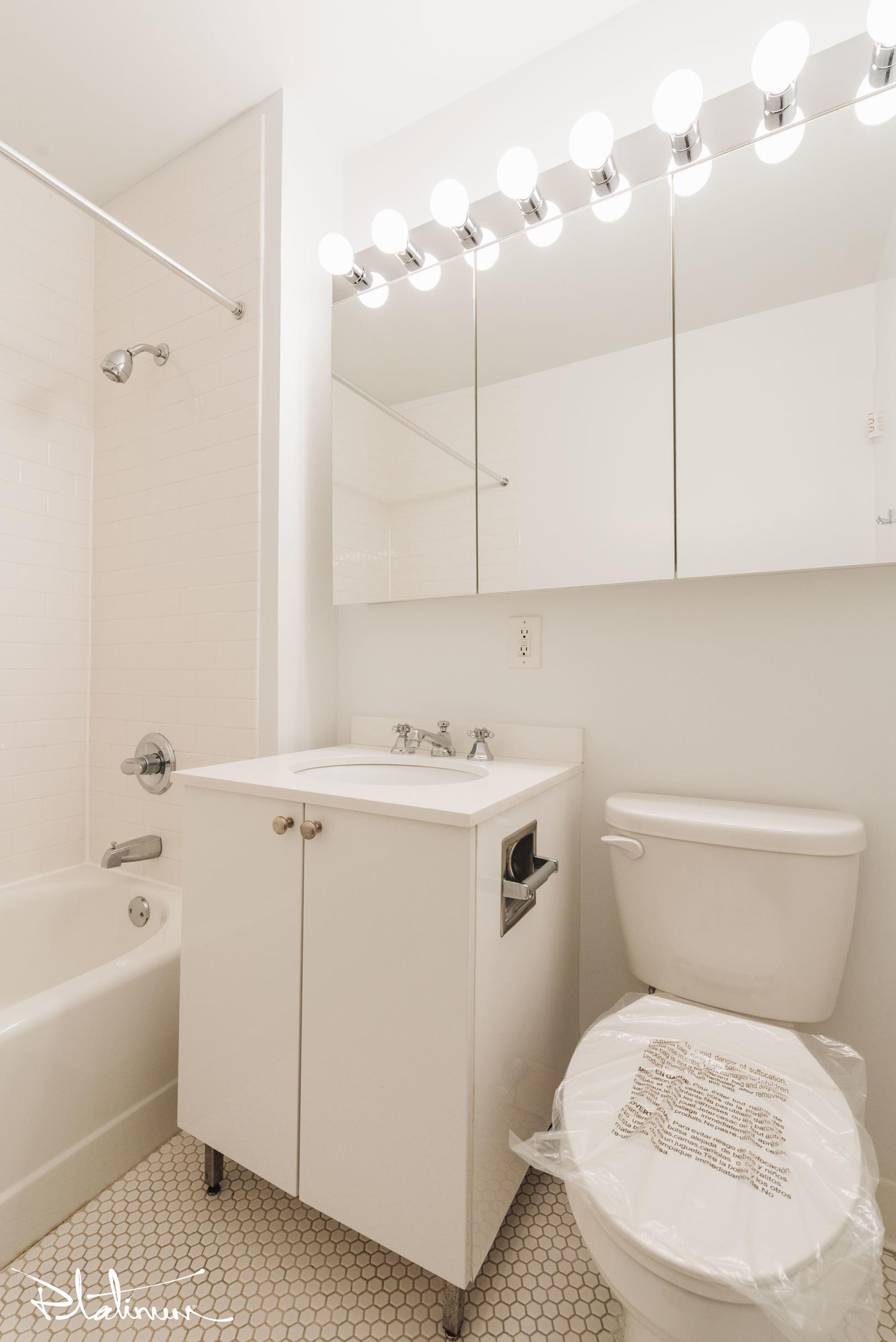 45 Wall Street, Apt 307