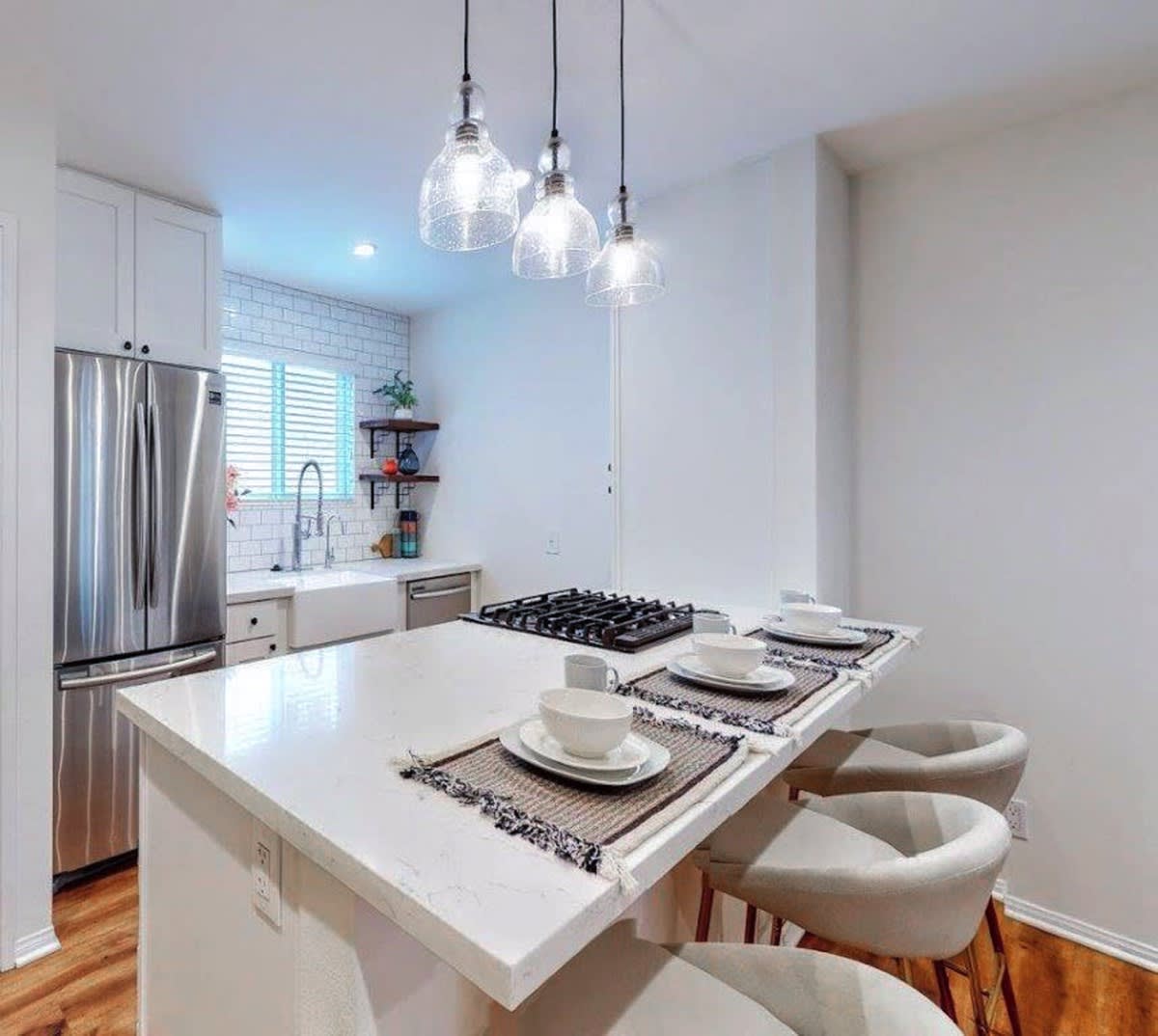 3209 Valley Heart Drive Burbank, CA