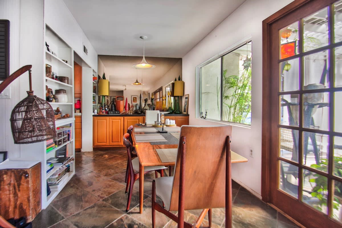 5752 Ranchito Ave Valley Glen, CA