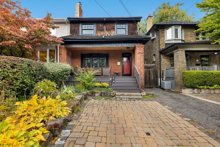 54 MOORE AVE