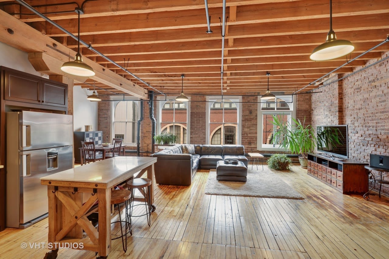 711 S Dearborn St #808