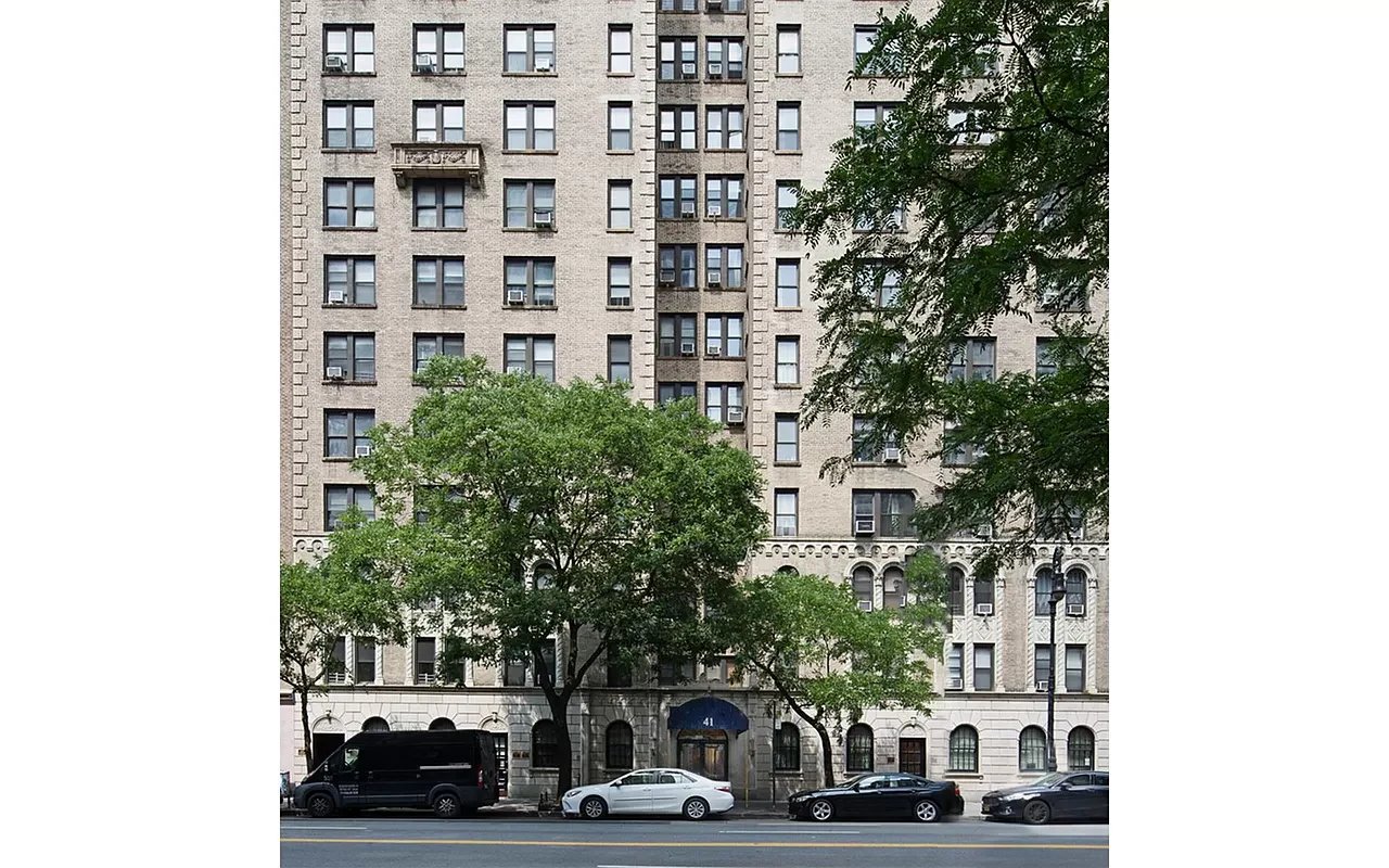 41 W 72nd St, Unit 17F