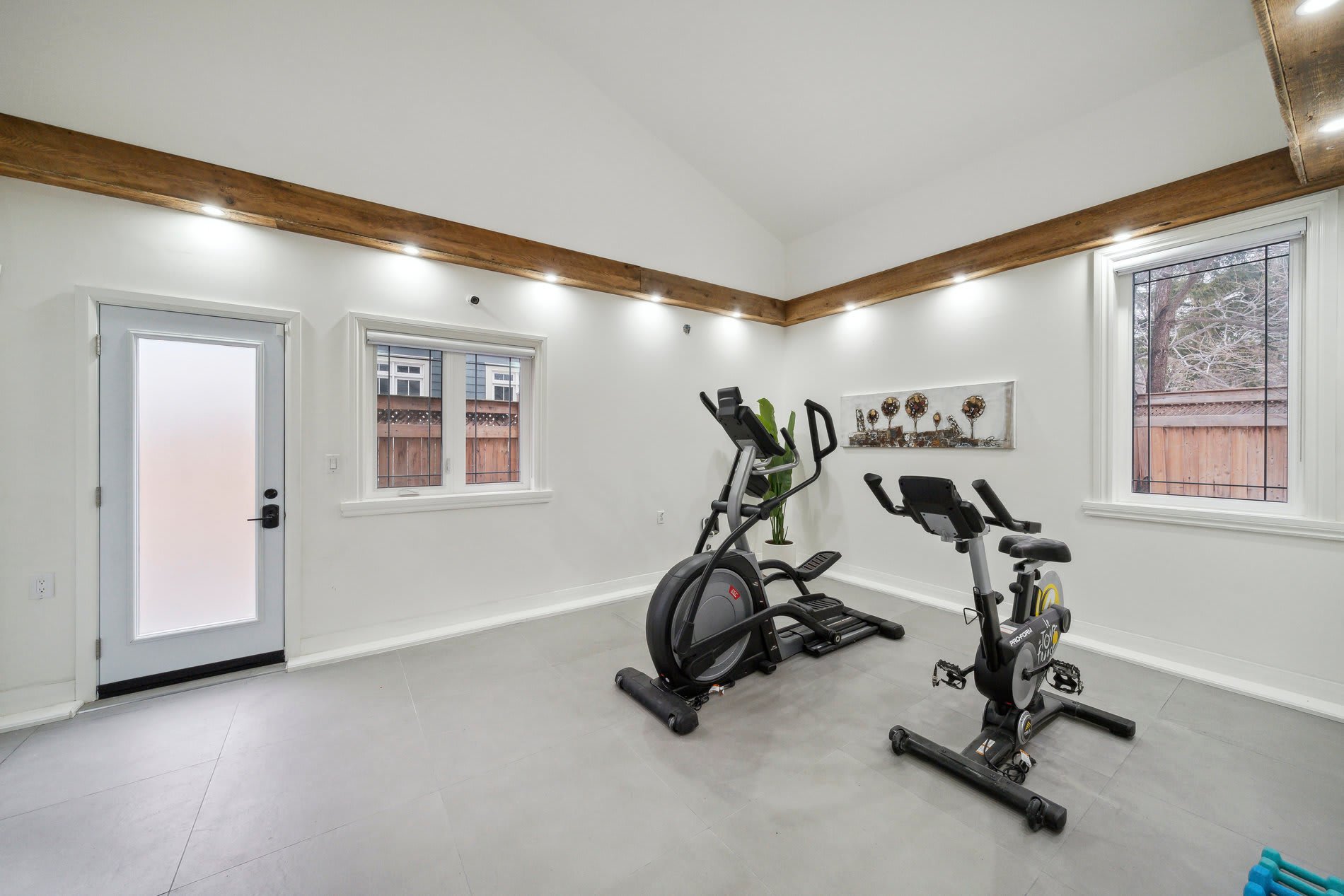 1189 Lorne Park Rd