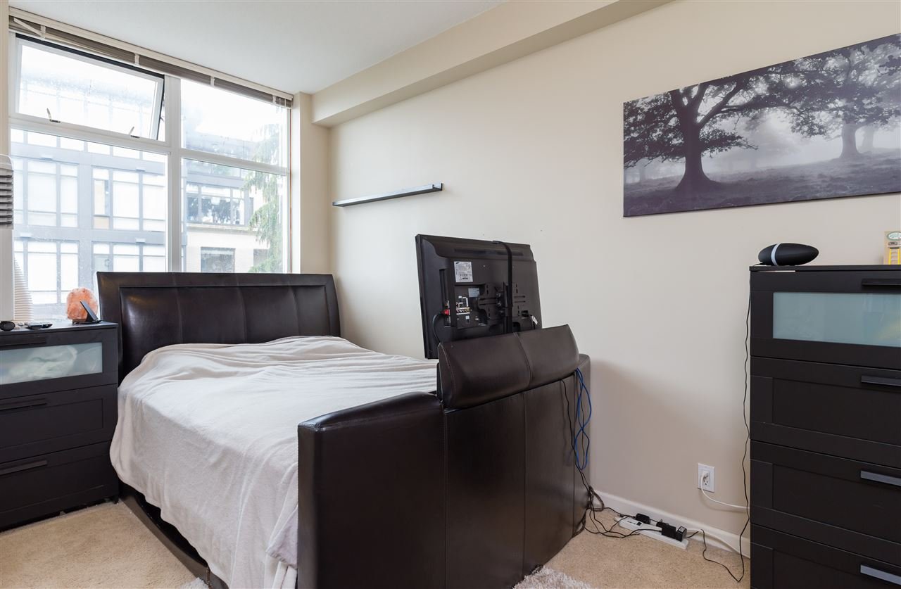 607-9298 University Cres
