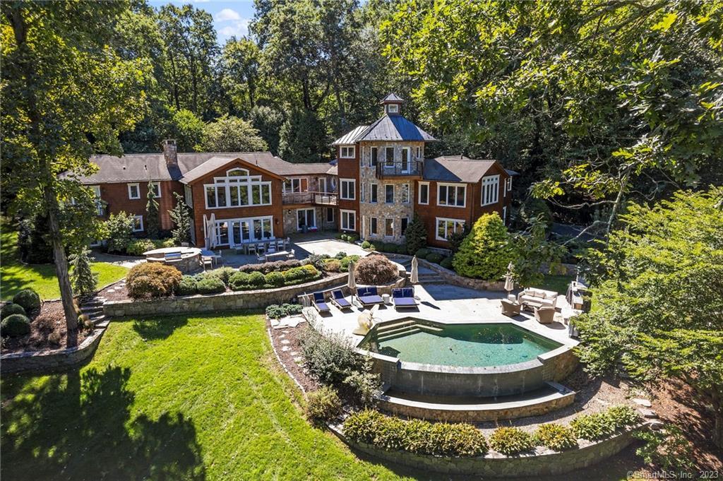 Virtual Tour of 34 Lake Road in Newtown, Connecticut