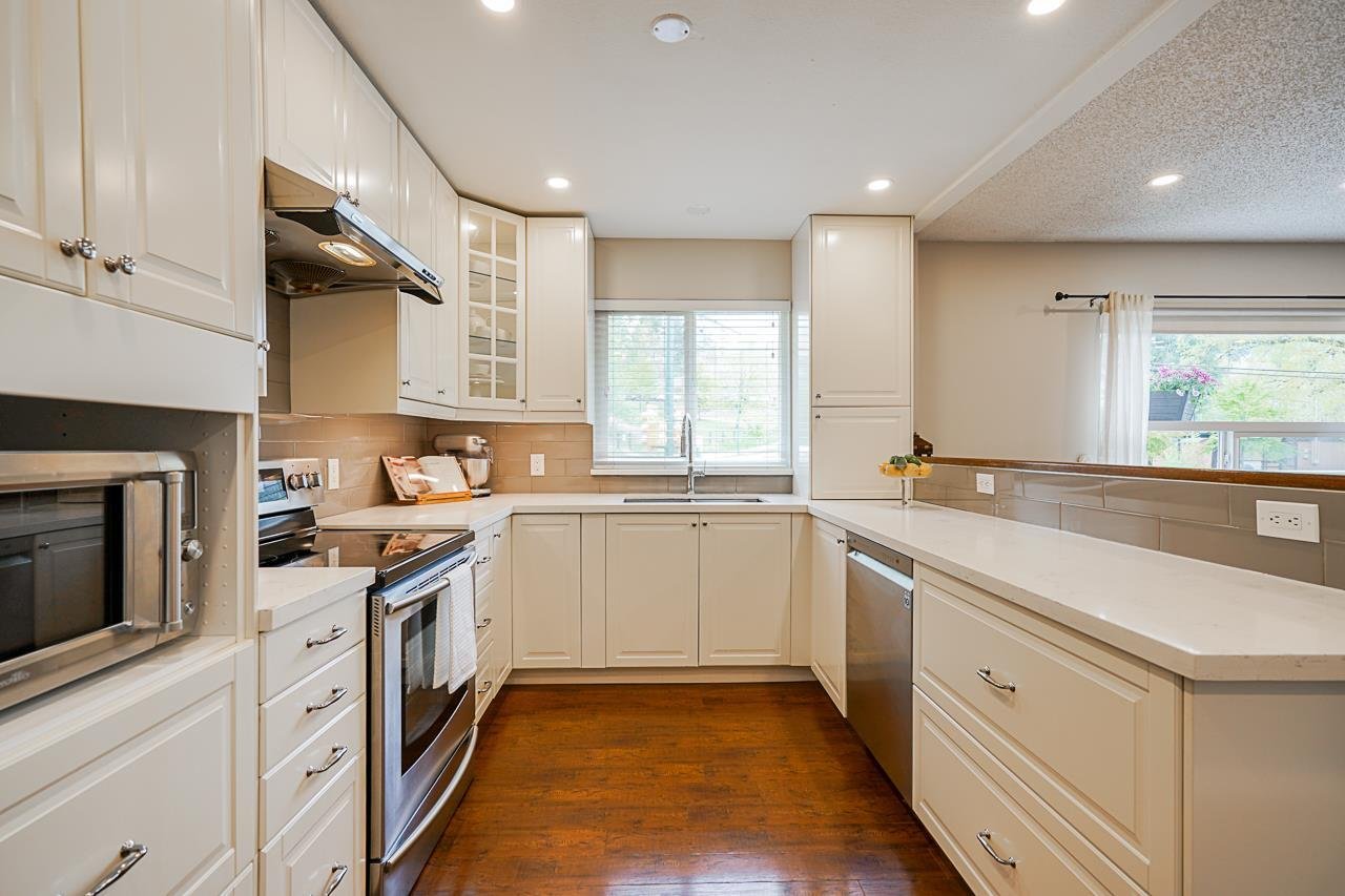 1288 Victoria Dr
