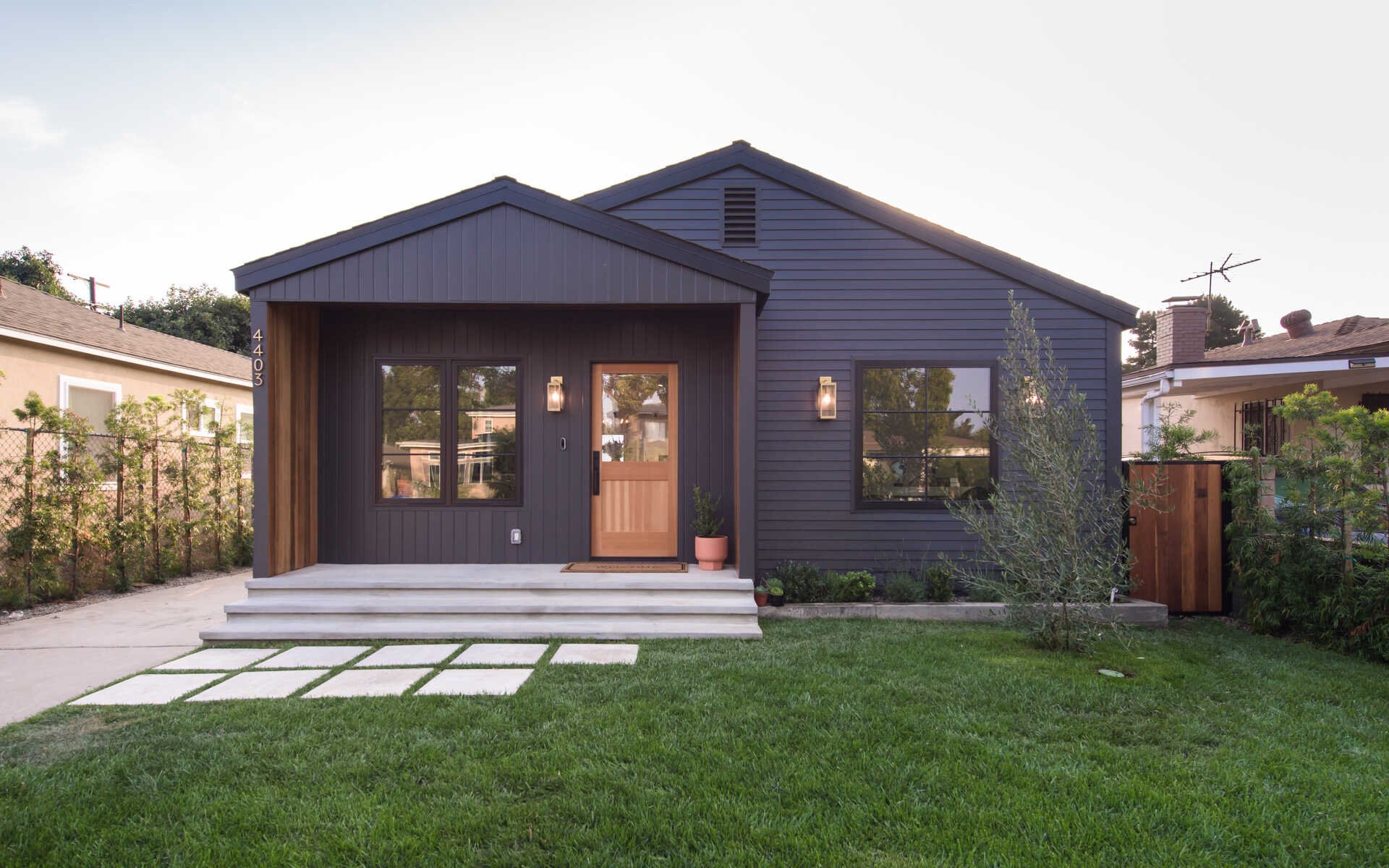 4405 Campbell DR