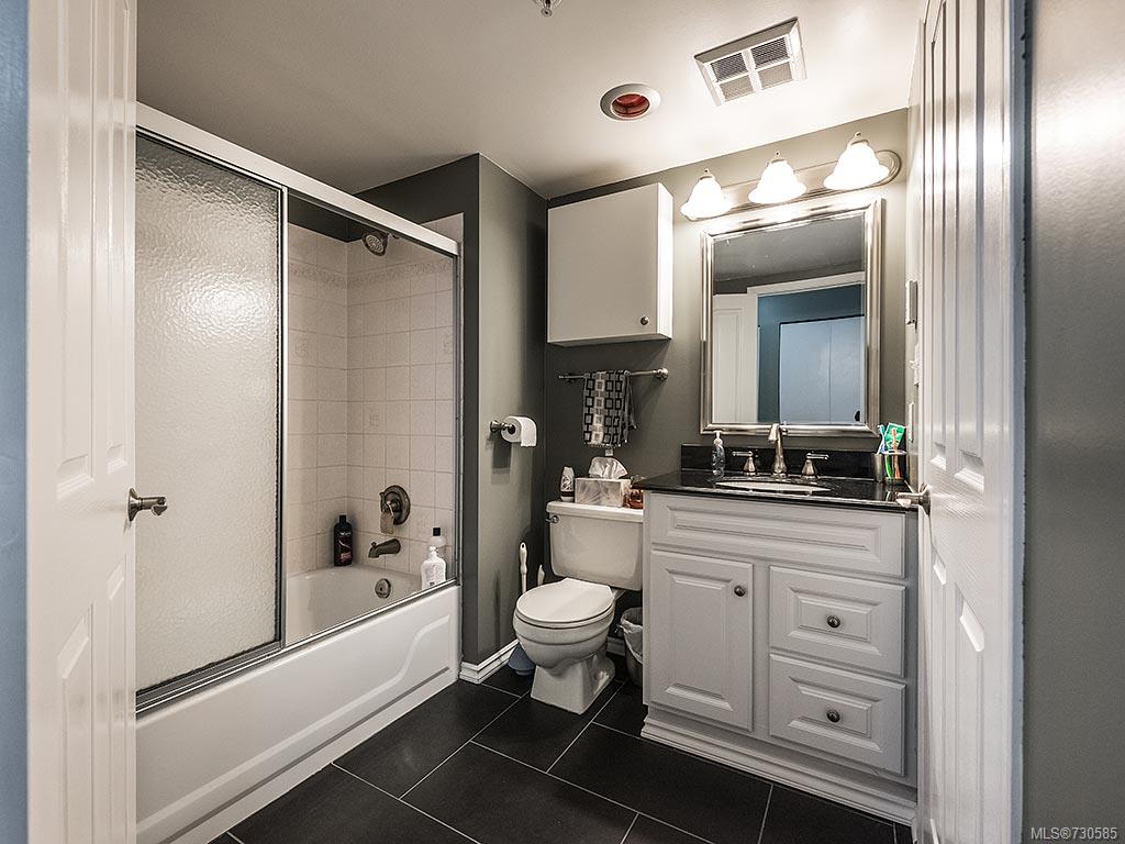 202-3460 Quadra St, Saanich