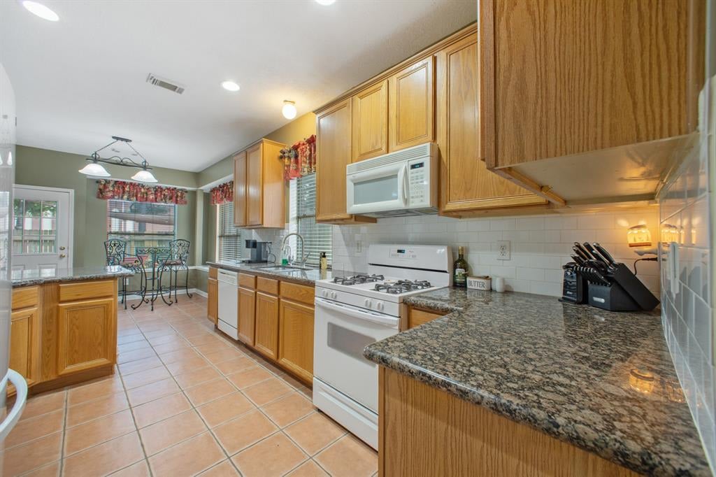 2710 Spring Bend Dr