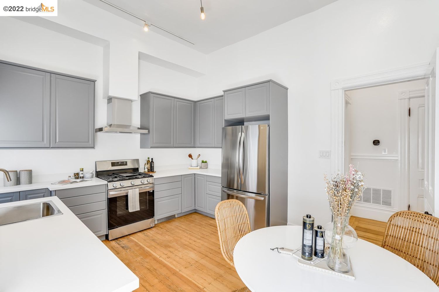 1170 S Van Vess Ave Unit: 2